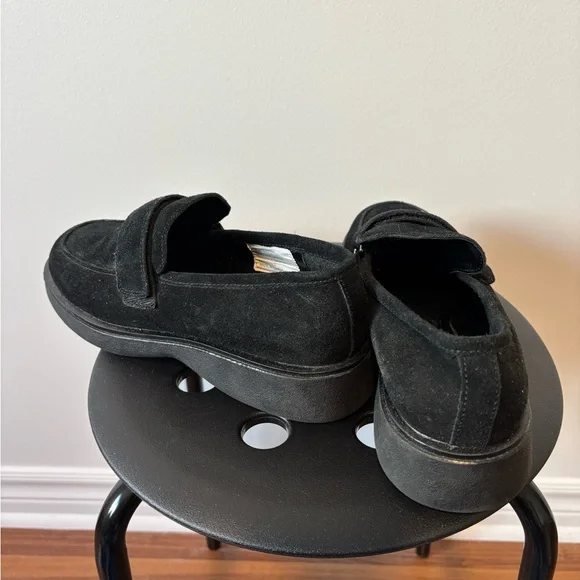 Newport News Black Suede Women's Loafers - Picture 2 of 4